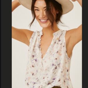 Cloth & Stone Sleeveless Blouse - neutral motif floral size s